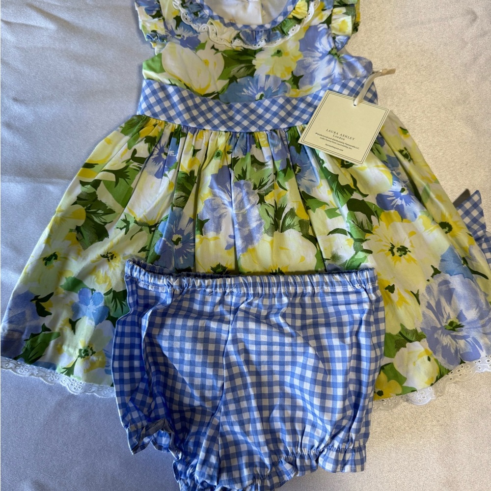 Laura Ashley baby dress w/bloomers, size 12 m, NWT, floral and gingham design - Picture 3 of 7